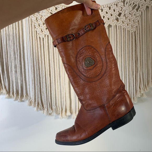 Vintage Leather Winter Brown Boots - Picture 2 of 12